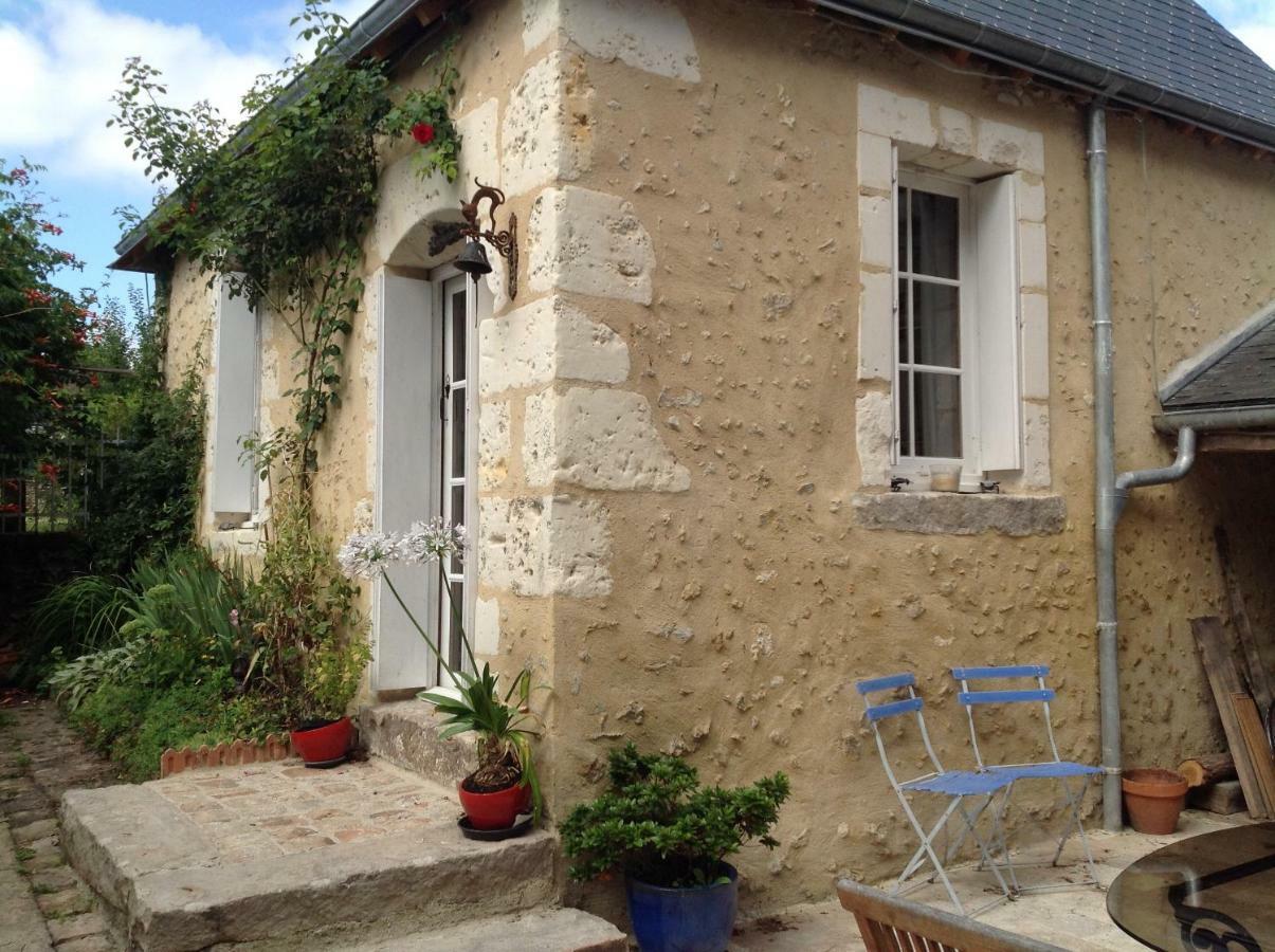 Le Chaton Rouge Bed & Breakfast Saint-Pierre-du-Lorouër Exterior foto